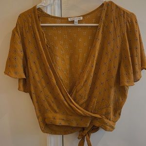 Crop open front tie shirt